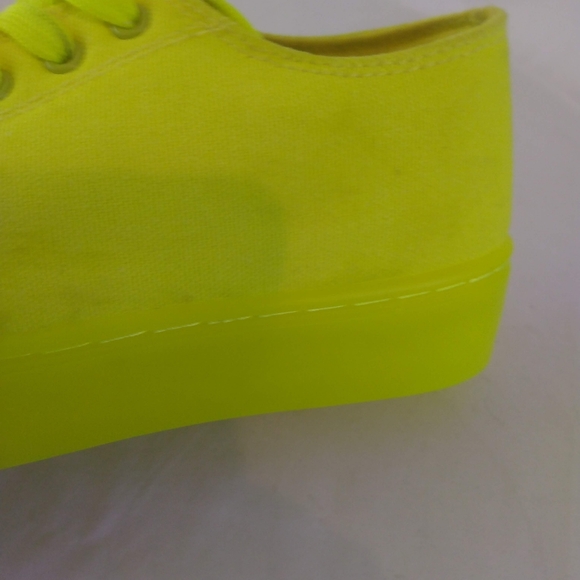 Rouge Helium Lime Green Sneaker - Picture 5 of 12